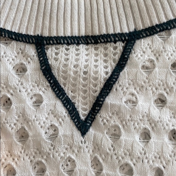 Heather B Eyelet Tunic-EUC - Picture 4 of 9